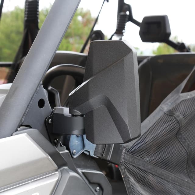 Detalle de SHEJISI Defender Side Mirrors with spring-back fold feature for Can-Am Defender HD10/HD9/HD8/HD7/HD5