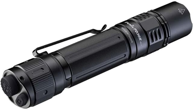 Detalle 2 de Fenix PD36R Pro Black rechargeable tactical LED torch (2800 lumens, IP68)