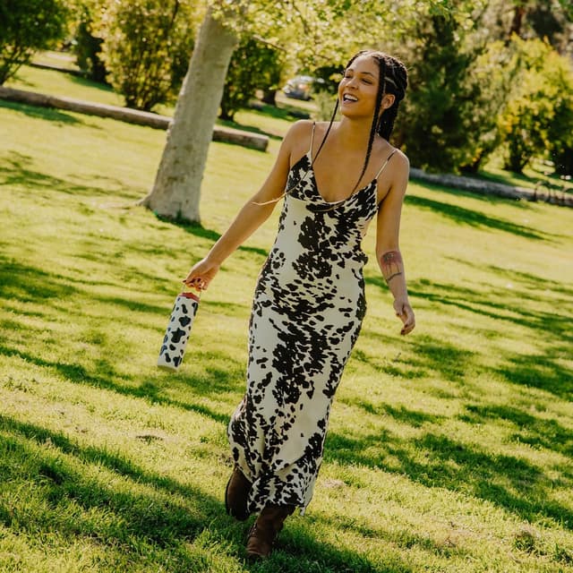 Detalle 2 de Bottle Bottle Stainless Steel 700ml insulated water bottle 🚰