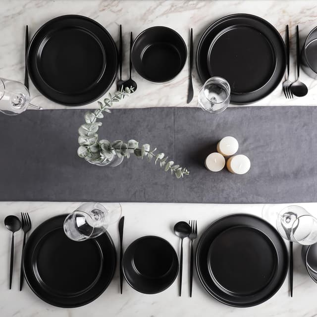 Detalle de Stone Lain Celina 32-Piece Stoneware Dinnerware Set (Matte Black) — Service for 8
