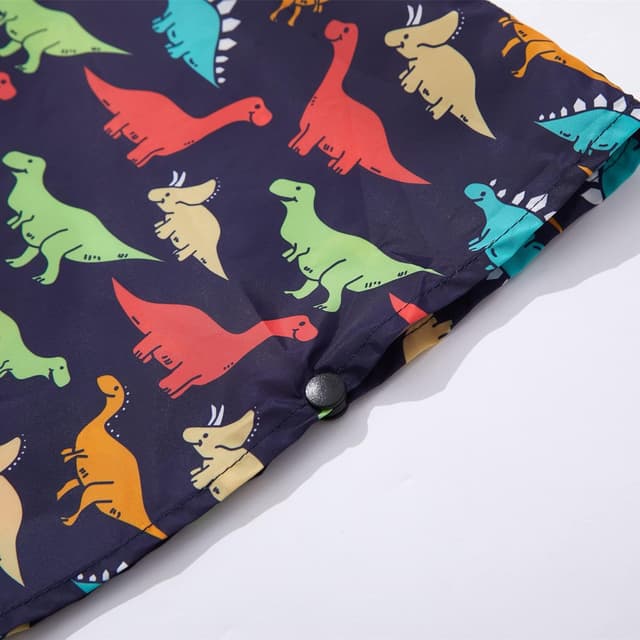 Detalle 2 de QIKADO Regenponcho für Kinder wasserdicht, faltbar und ultraleicht (für 1–12 Jahre)