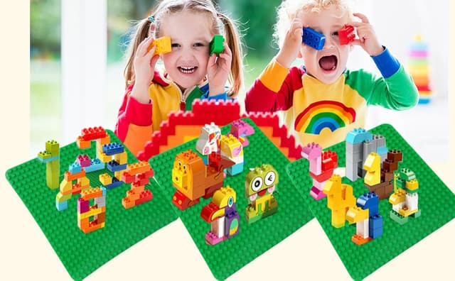 Detalle 2 de Große Bauplatte kompatibel mit LEGO DUPLO (2 Stück), 38 x 38 cm, grün – Classic Grundplatte für kreatives Vorschulspiel