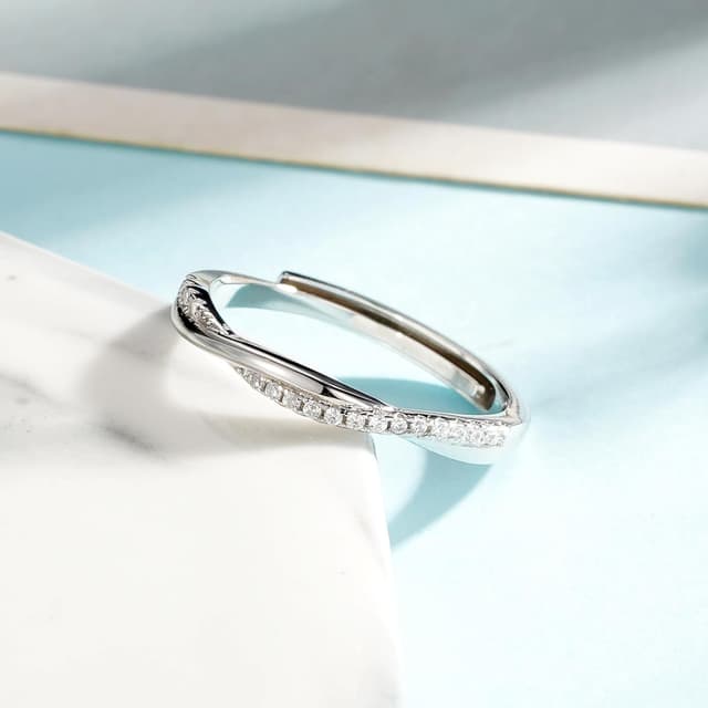 Detalle de Macachii 925 Sterling Silver & 14K Gold Plated Adjustable Engagement Ring (Thumb Ring) with Cubic Zirconia