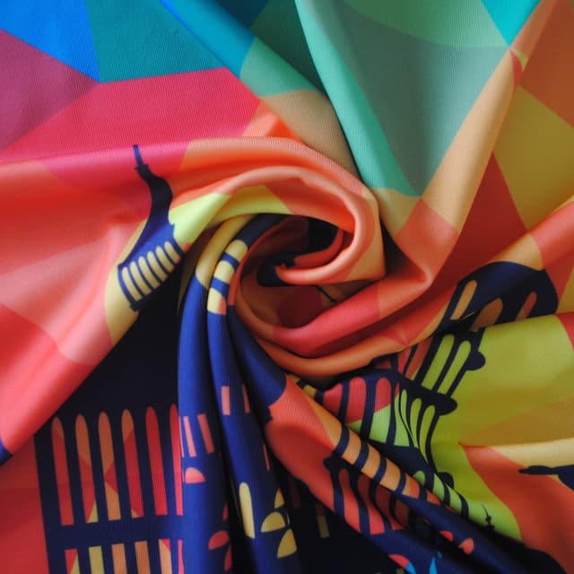 Detalle 2 de Explore Land Travel luggage cover (18–32 inch) for scratch and dirt protection