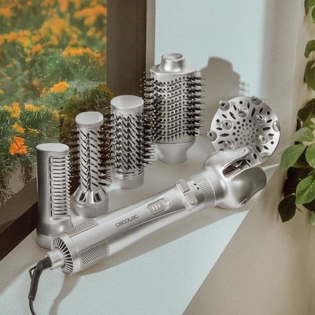 Detalle de Cecotec CeramicCare 6in1 Gyro cepillo de aire rotativo 1100W con 6 cabezales cerámico