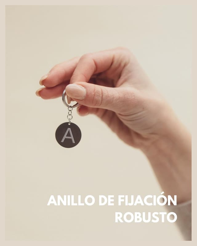 Detalle de GD GOOD.designs Llavero con chip 2 en 1