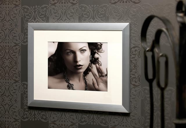 Detalle de Cadre photo Walther Design argenté 40 x 50 cm en aluminium AL050S