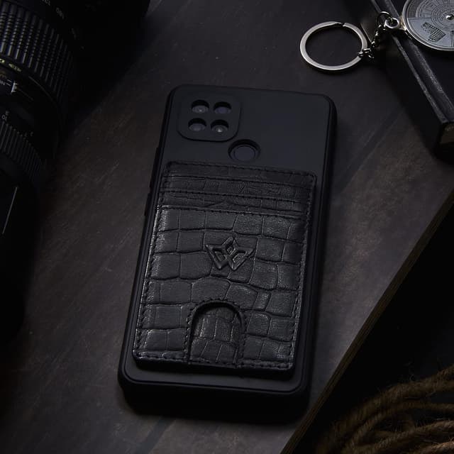 Detalle de WASAMA unisex leather stick-on card holder (up to 3 cards) with RFID protection