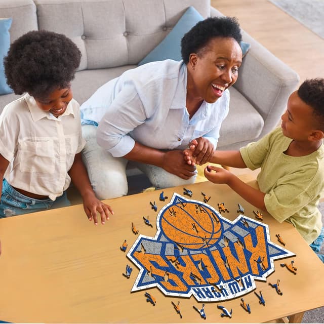 Detalle de Iconic Puzzles – New York Knicks (Logo) puzzle en bois sous licence officielle NBA, taille S, 150 pièces