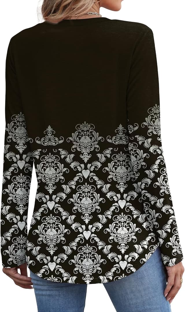 Detalle de XIEERDUO Women’s Pleated Front Crewneck Sweatshirt Top (Long Sleeve)