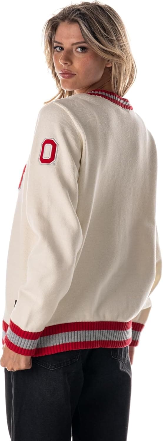 Detalle 2 de The Wild Collective Women’s Ohio State Jacquard V-Neck Sweater
