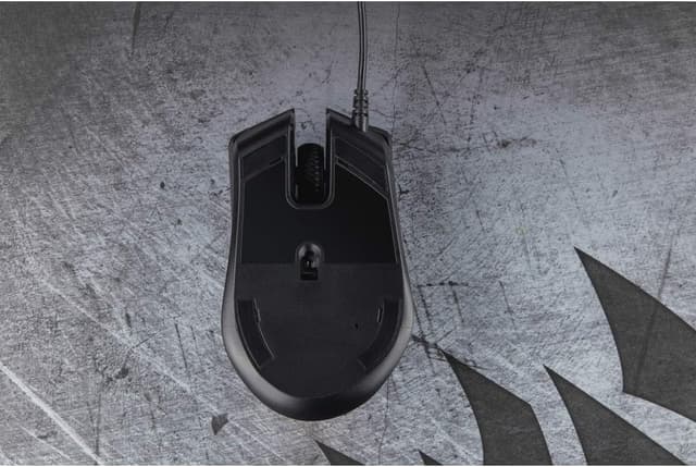 Detalle 2 de Corsair Harpoon PRO RGB mouse gaming ottico leggero da 85 g con 6 pulsanti programmabili e LED RGB