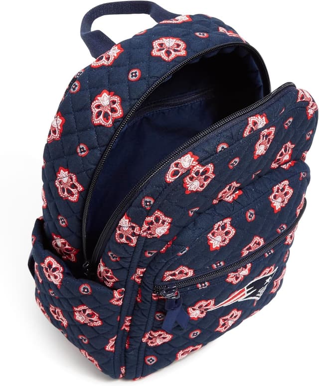 Detalle de Vera Bradley Women’s Cotton NFL Small Backpack (New England Patriots/Nautical Blue/Red Bandana)