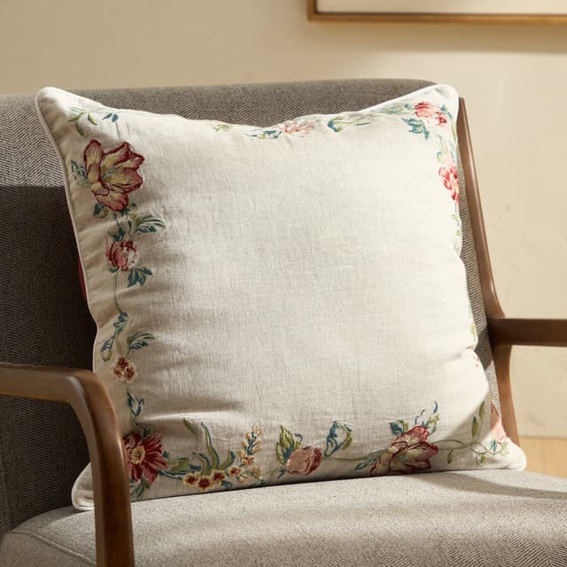 Imagen de El Corte Inglés Cojín decorativo bordado Rose 🛋 en OfertitasTOP