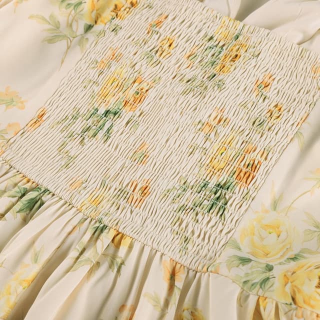 Detalle de SCARLET DARKNESS Robe d’été victorienne à fleurs, longue, bretelles spaghetti et ourlet à volants