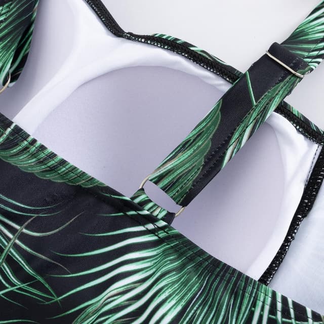 Detalle 2 de Aidotop Women’s One Piece Swimsuit with Tummy Control and Ruched Tribal Style