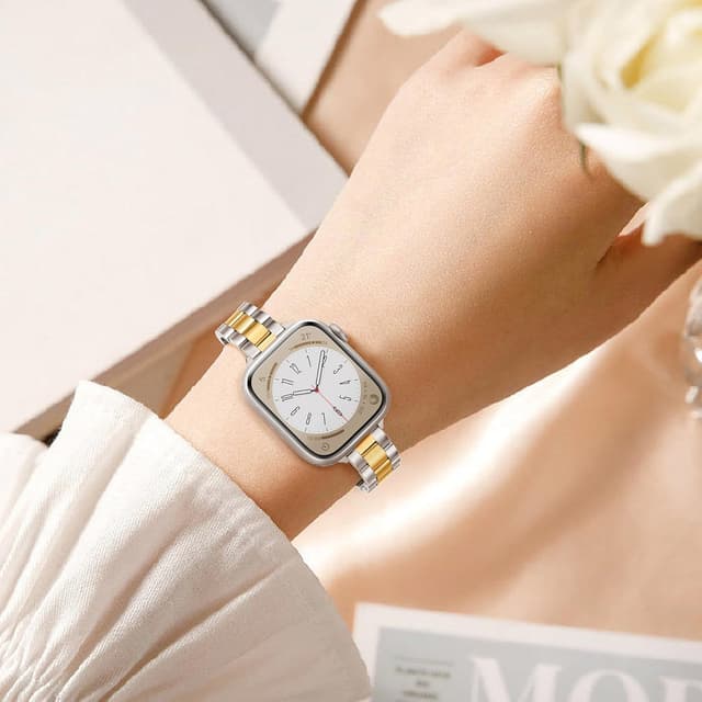 Detalle 2 de Vamyzji Slim Stainless Steel Strap for Apple Watch (44mm–49mm) — lightweight metal band with adjustable double-button clasp