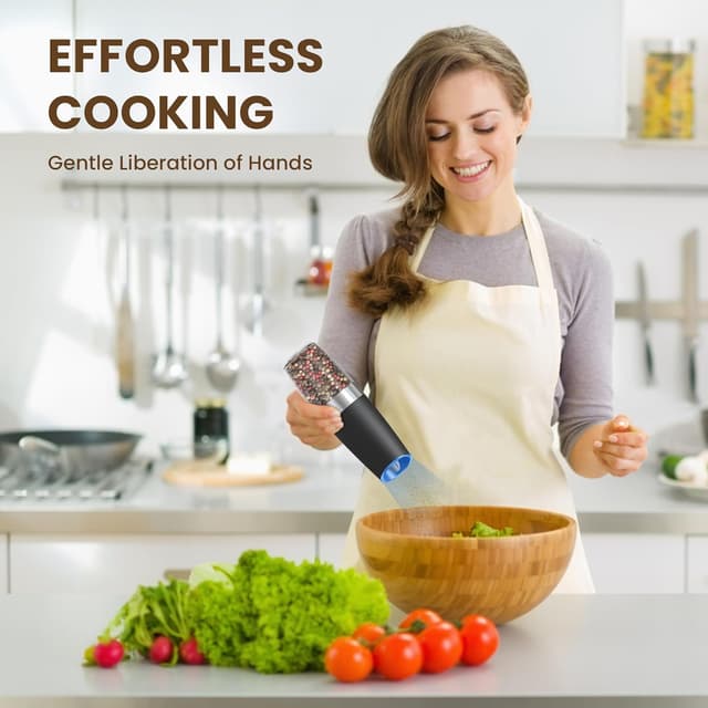 Detalle 2 de KIARYUOLL Gravity Electric Salt and Pepper Grinder Set (2-Pack, Black) with LED Light