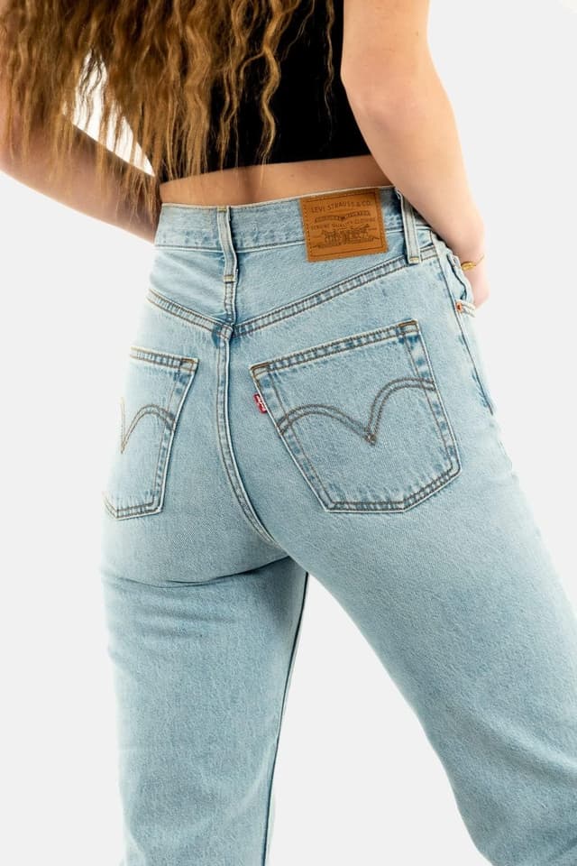 Imagen de Levi's Ribcage Straight Ankle 25W en OfertitasTOP