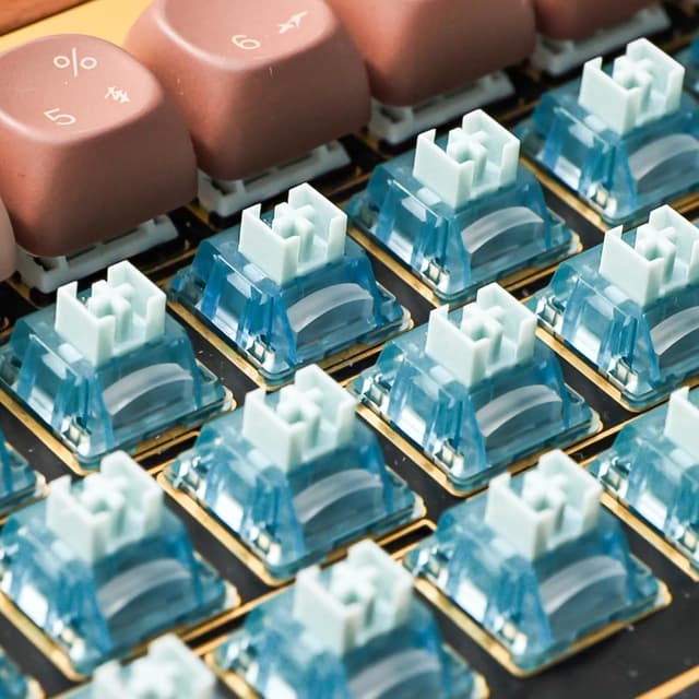 Thumbnail 6 de Creamy Cyan clicky switch 50gf