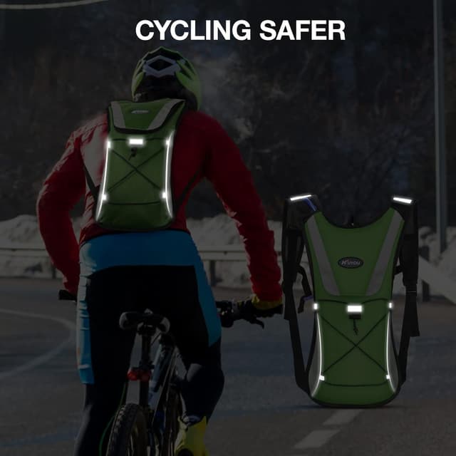 Detalle de KUYOU Running Hydration Vest with 2L Insulated Water Bladder