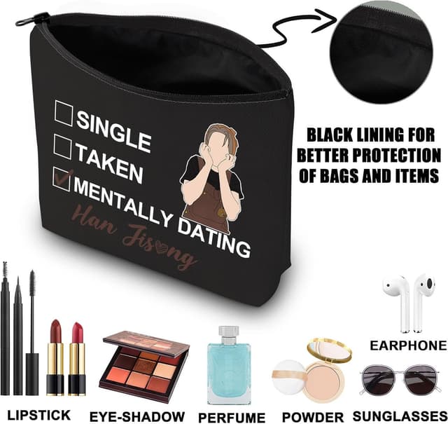 Detalle de MYSOMY SKZ Han Makeup Bag (Quokka Gifts) – waterproof fabric travel cosmetic pouch