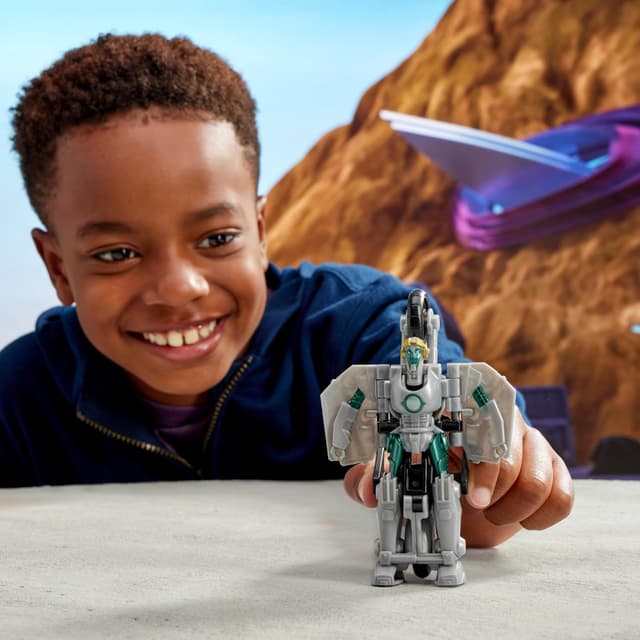 Detalle de Transformers EarthSpark Smash Changers – Action Figure convertibile Terran Thrash (10 cm) 2-in-1