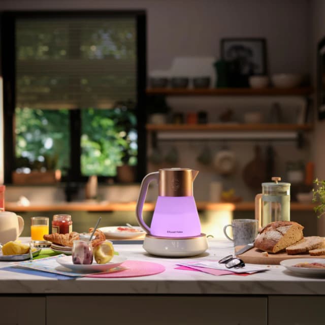 Detalle 2 de Russell Hobbs Calm hervidor 1,7 litros cristal mateado