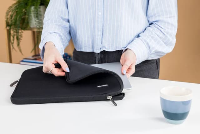 Thumbnail 18 de BlueBuilt Laptophülle für das Apple MacBook Pro 16 Zoll