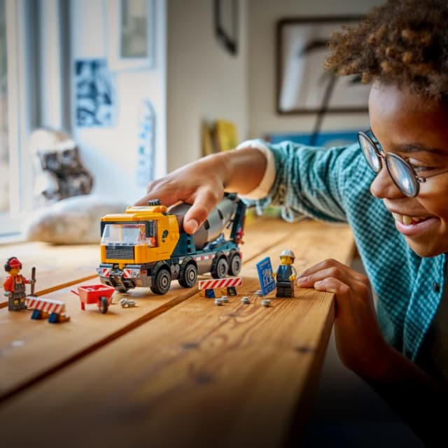 Thumbnail 8 de LEGO City Betonmischer 60478 mit 371 Teilen