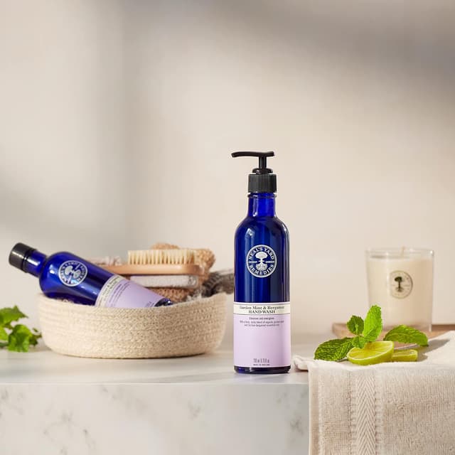 Detalle de Neal’s Yard Remedies Garden Mint Hand Wash