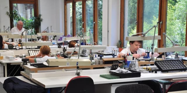 Thumbnail 4 de Bauhaus Flight Control 27625 Fliegeruhr 21 Steine