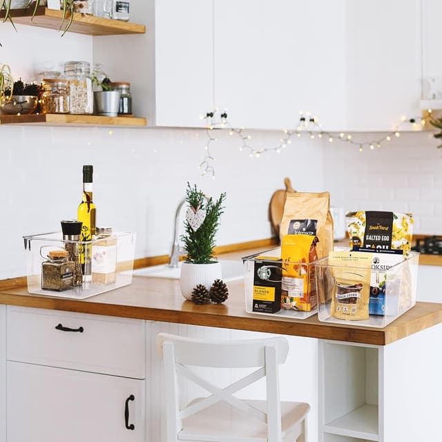 Detalle de Sorbus Large Clear Plastic Storage Bins (8-Pack) with Built-In Handles for Shelves, Closets, Pantry, Fridge & Freezer