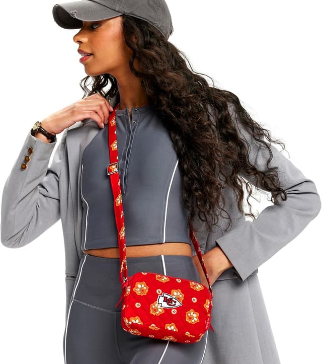 Detalle 2 de Vera Bradley Women’s Cotton Small Stadium Crossbody Bag