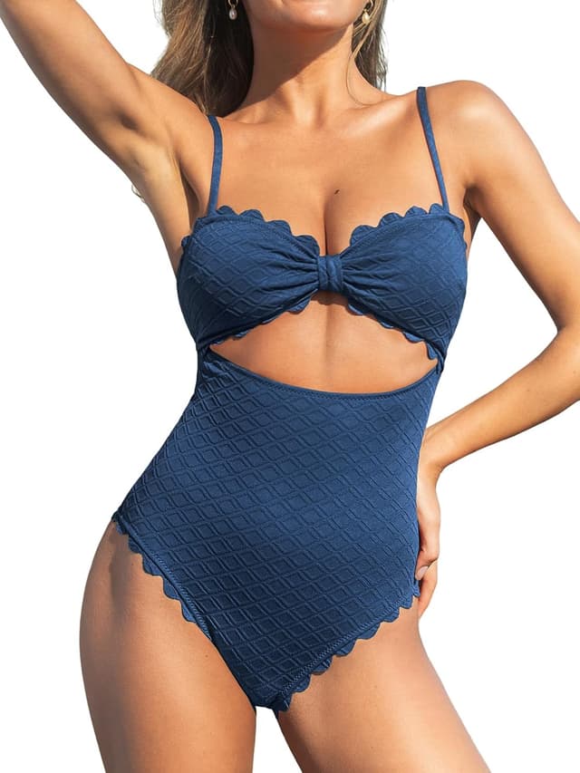 Detalle de CUPSHE costume intero moderno blu scuro smerlato con coppe removibili (XS) per donna