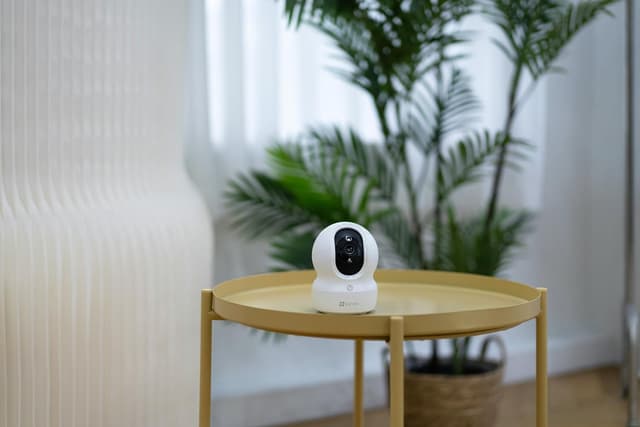 Detalle 2 de EZVIZ CP1 Pro 1080P indoor WiFi camera