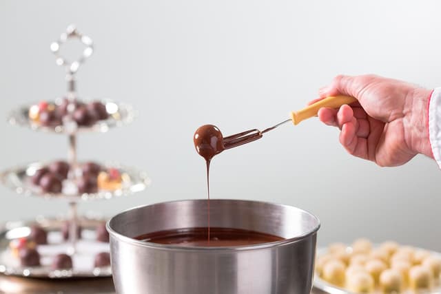 Detalle 2 de Reber Pralinenmischung 15 Mozart- & Constanze-Kugeln 300 g