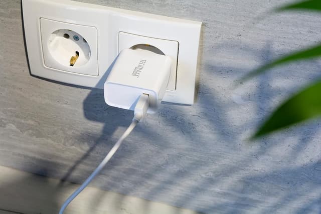 Thumbnail 3 de Technaxx TX-197 Cargador USB 18W QC 3.0