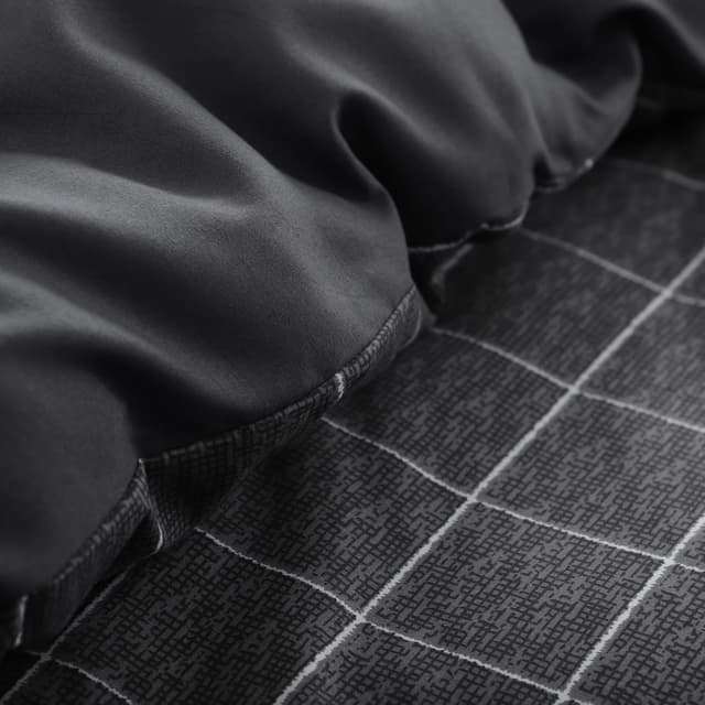 Detalle 2 de RUIKASI Bettwäsche 135x200 anthrazit, 4-teilig aus Mikrofaser (2 Bettbezüge + 2 Kissenbezüge 80x80) mit Reißverschluss