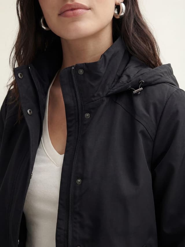 Detalle 2 de VERO MODA Female Langer Parka VMCZOA Jacke – Parka für die Übergangszeit