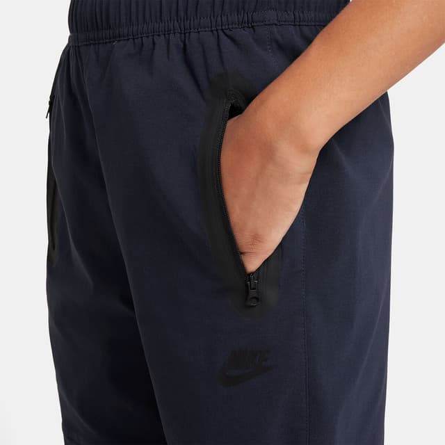 Thumbnail 5 de Nike Sportswear Tech Woven Pantalón niños