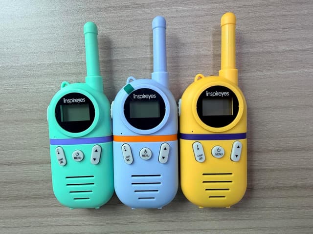 Detalle de Inspireyes Rechargeable Walkie Talkies for Kids (3-Pack) with Type C Charging, Long Range up to 48-Hour Battery