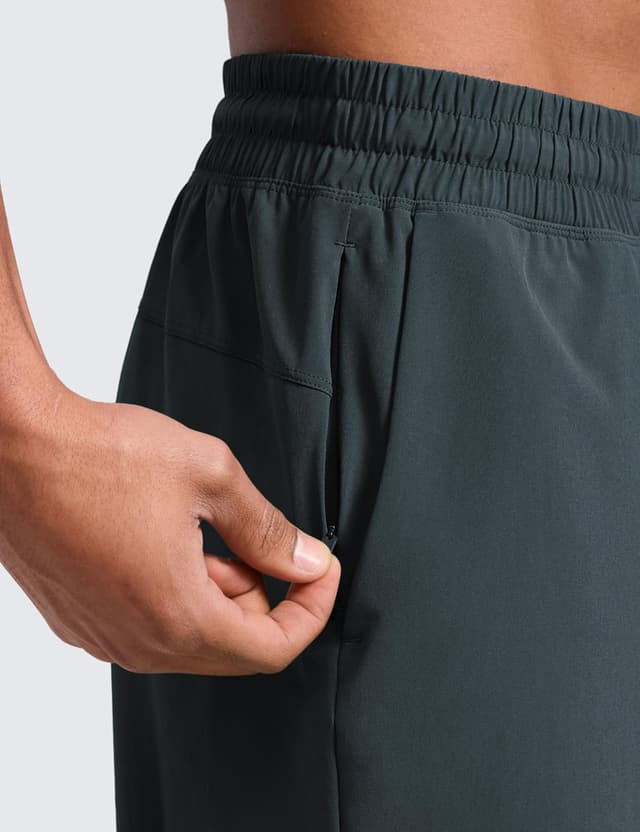 Detalle 2 de CRZ YOGA uomo pantaloncini sportivi da corsa con asciugatura rapida, tasche e coulisse interna (18 cm)