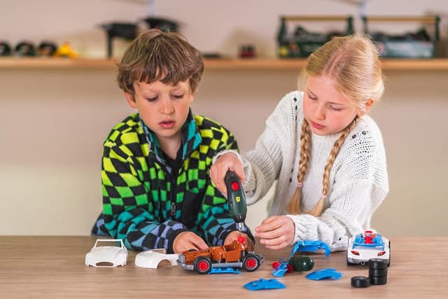 Detalle 2 de Theo Klein 8630 set de tuning Bosch avec visseuse électronique Ixolino II et tournevis