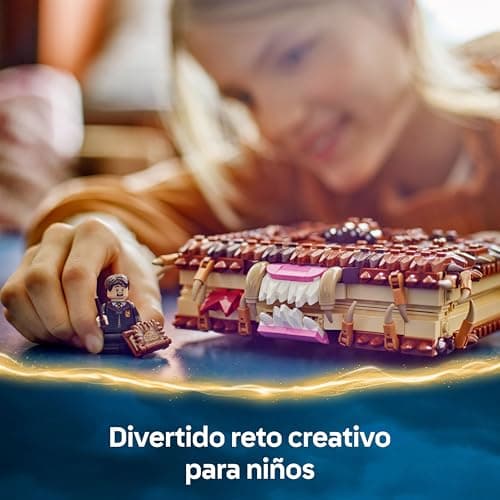 Detalle de LEGO Harry Potter 76449 Monstruoso Libro de los Monstruos Mordedor con carga manual y minifigura de Neville Longbottom