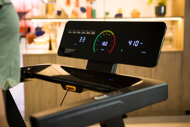 Detalle 2 de BH Fitness Nyman 16 Km/h