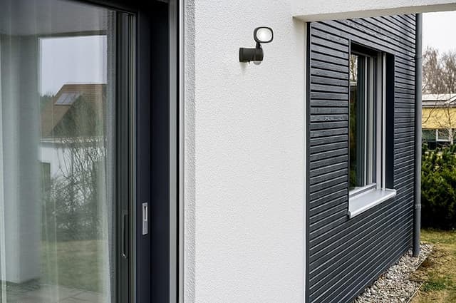 Detalle 1 de Brennenstuhl LUFOS 400: Foco LED Exterior con Detector 🔦