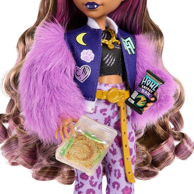 Detalle 2 de Monster High Clawdeen Wolf con Mascota Crescent 🐺 Juguete +4 años