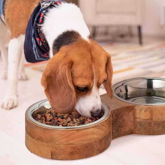 Detalle 2 de Relaxdays Hundenapfbar mit 2 Edelstahlnäpfen (2 x ca. 2,2 l) – Futterbar Natur/Silber für mittelgroße & große Hunde