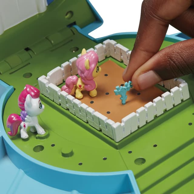 Thumbnail 6 de My Little Pony Magia del Minimondo – Compact Creation Maretime Bay con Sunny Starscout (playset portatile)